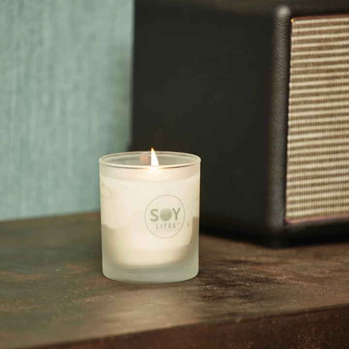 Soylites Soja home fragrance kaars Gratitude met Patchouli, Oudh, Neroli & Peppermint. 15 uur