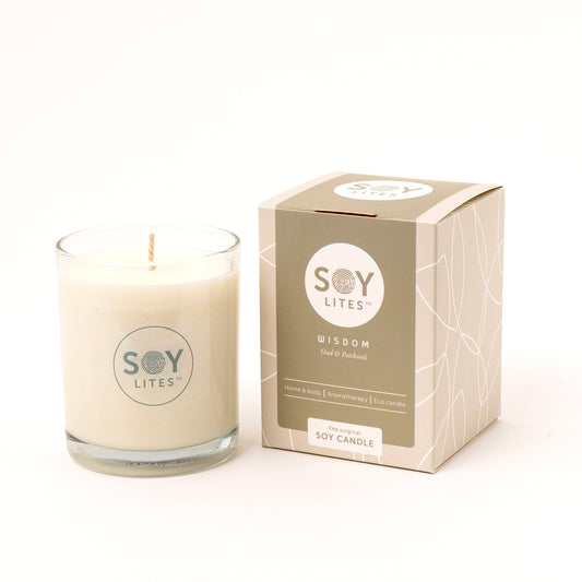 Soylites Soja home fragrance kaars Wisdom; Oudh, Patchouli. 15 uur